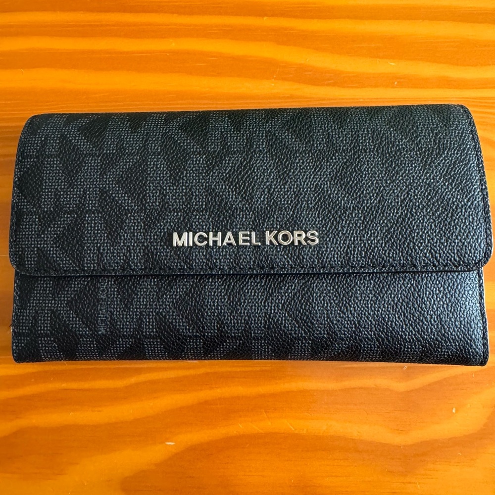 Michael Kors Trifold Wallet